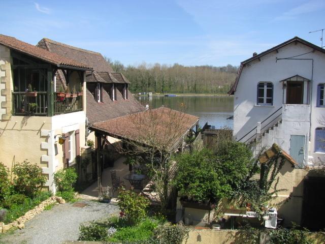 Le Barrage Mauzac-et-Grand-Castang Ruang foto