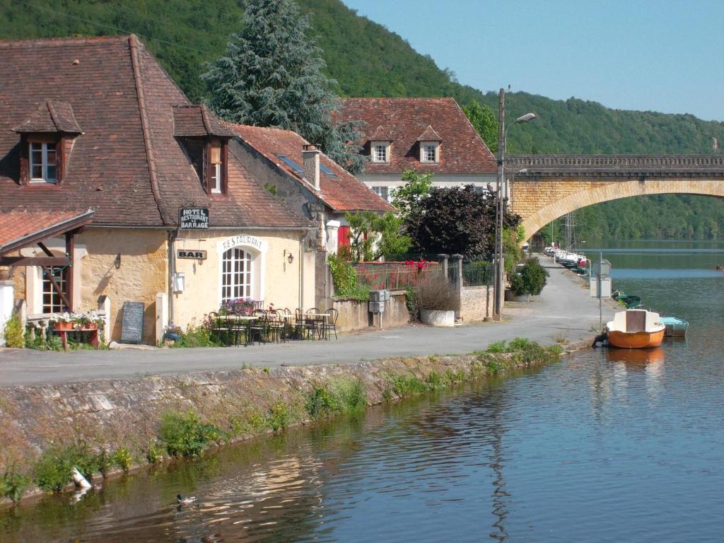 Le Barrage Mauzac-et-Grand-Castang Bagian luar foto